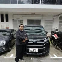 Customer with a Toyota MPV